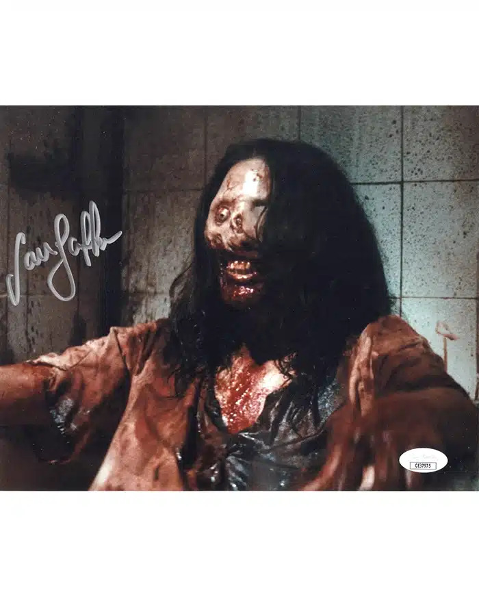 Samantha Scaffidi signed 8x10 Photo Victoria Heyes Terrifier 3 img