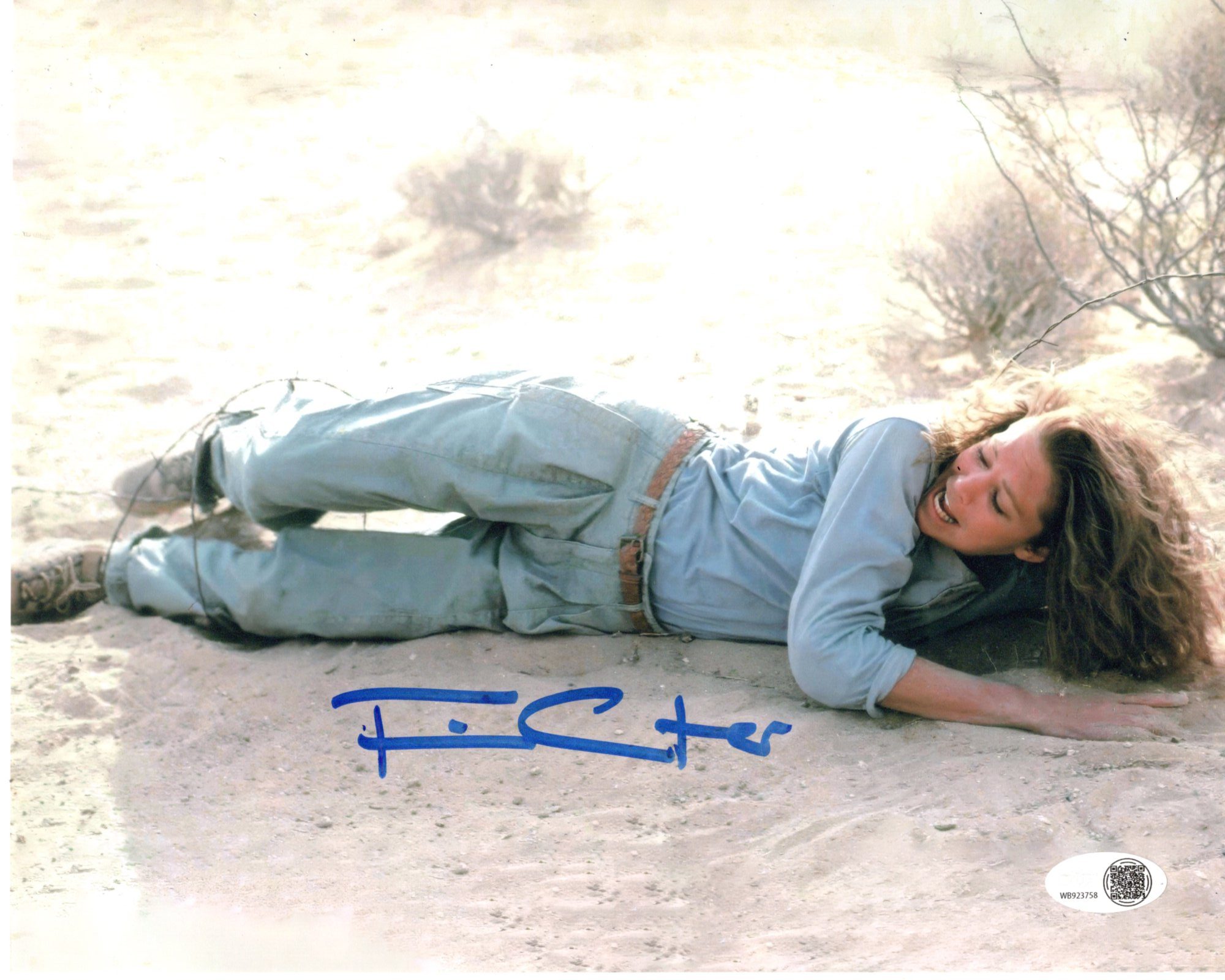 Finn Carter signed 8x10 Photo Rhonda LeBeck - Tremors img